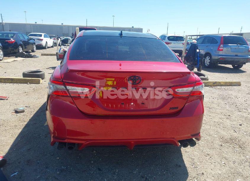 Photo 17 of 2019 Toyota Camry XSE (VIN 4T1B61HK6KU277861)