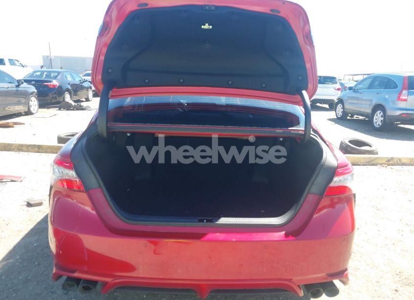 Photo 18 of 2019 Toyota Camry XSE (VIN 4T1B61HK6KU277861)