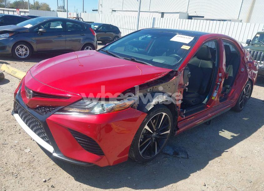 Photo 2 of 2019 Toyota Camry XSE (VIN 4T1B61HK6KU277861)