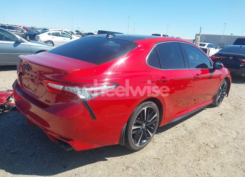 Photo 4 of 2019 Toyota Camry XSE (VIN 4T1B61HK6KU277861)