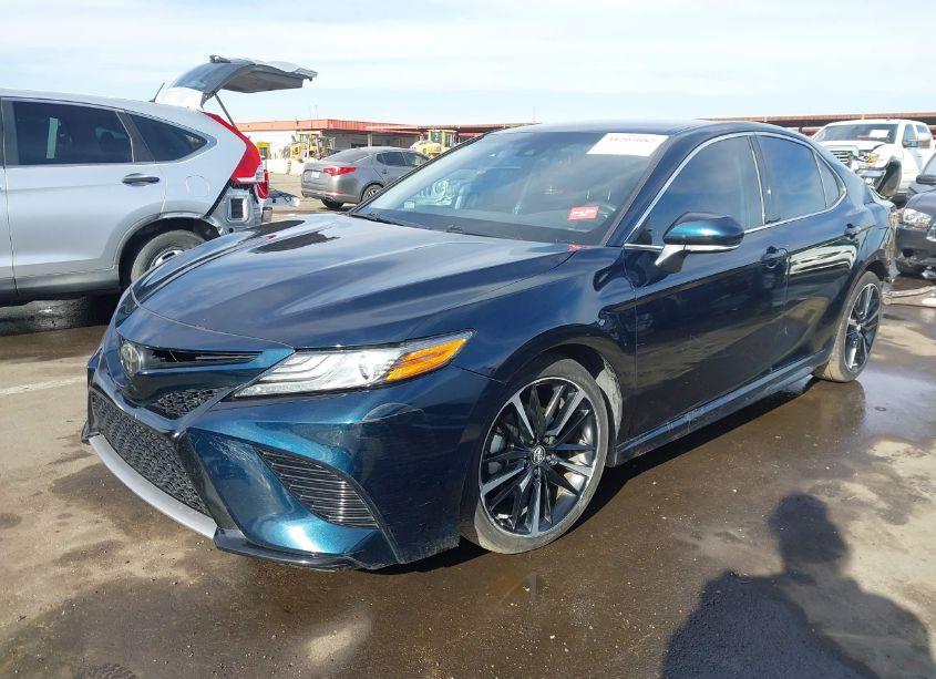 Photo 2 of 2019 Toyota Camry XSE (VIN 4T1B61HK6KU284955)