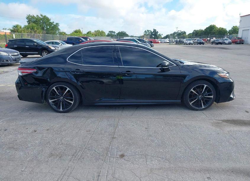 Photo 13 of 2019 Toyota Camry XSE (VIN 4T1B61HK6KU762341)