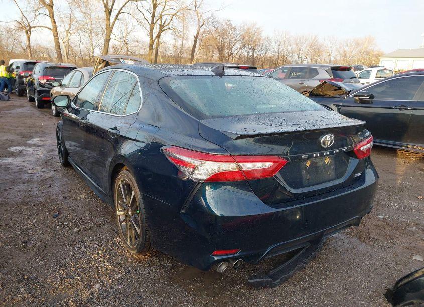 Photo 3 of 2019 Toyota Camry XSE (VIN 4T1B61HK6KU767331)
