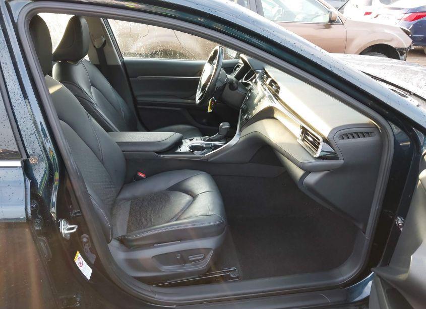 Photo 5 of 2019 Toyota Camry XSE (VIN 4T1B61HK6KU767331)