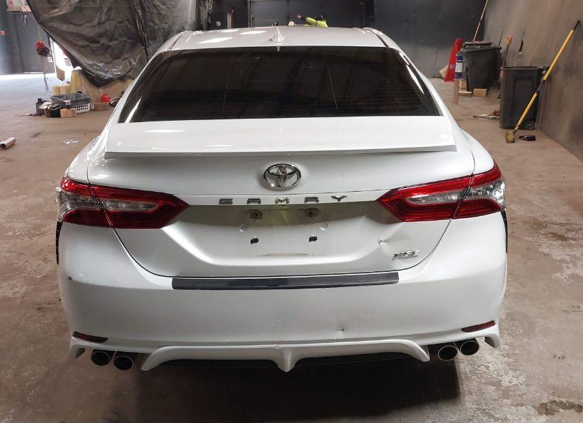 Photo 16 of 2019 Toyota Camry XSE (VIN 4T1B61HK6KU796490)