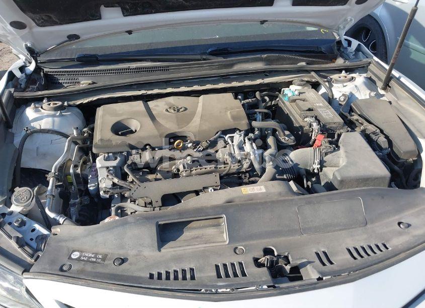 Photo 10 of 2018 Toyota Camry XSE (VIN 4T1B61HK7JU010937)