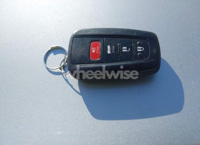 Photo 11 of 2018 Toyota Camry XSE (VIN 4T1B61HK7JU010937)