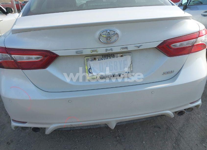 Photo 16 of 2018 Toyota Camry XSE (VIN 4T1B61HK7JU010937)