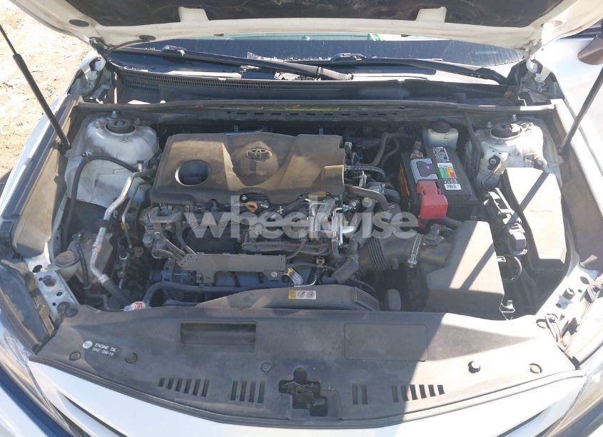 Photo 10 of 2018 Toyota Camry XSE (VIN 4T1B61HK7JU122346)