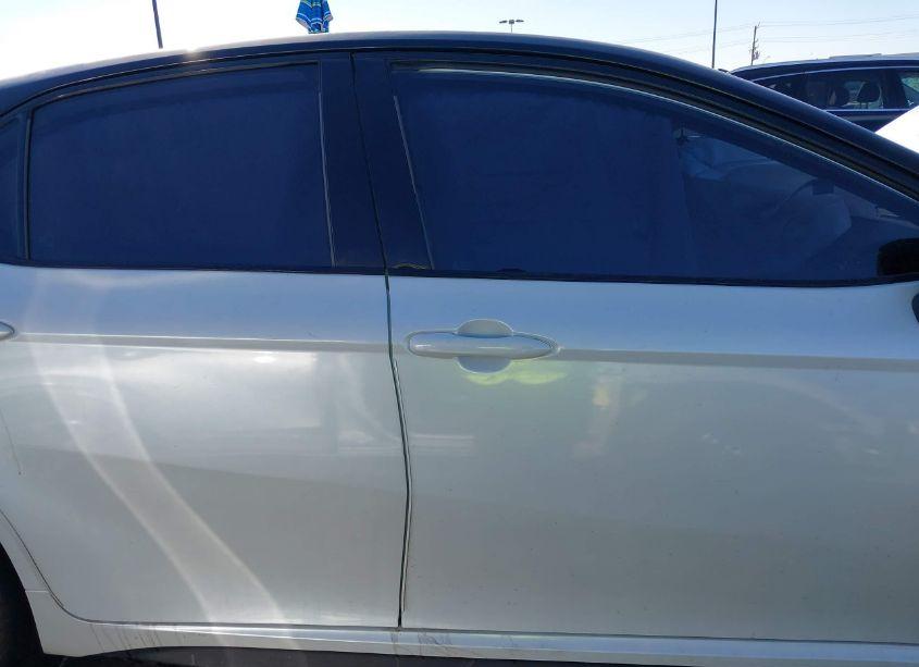 Photo 14 of 2019 Toyota Camry XSE (VIN 4T1B61HK7KU189322)