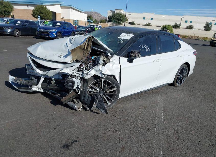 Photo 2 of 2019 Toyota Camry XSE (VIN 4T1B61HK7KU189322)