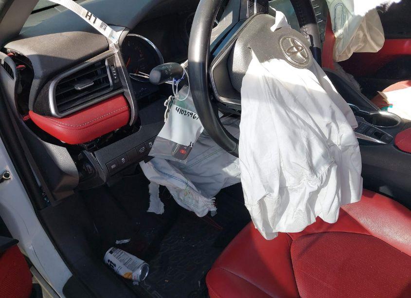 Photo 22 of 2019 Toyota Camry XSE (VIN 4T1B61HK7KU189322)