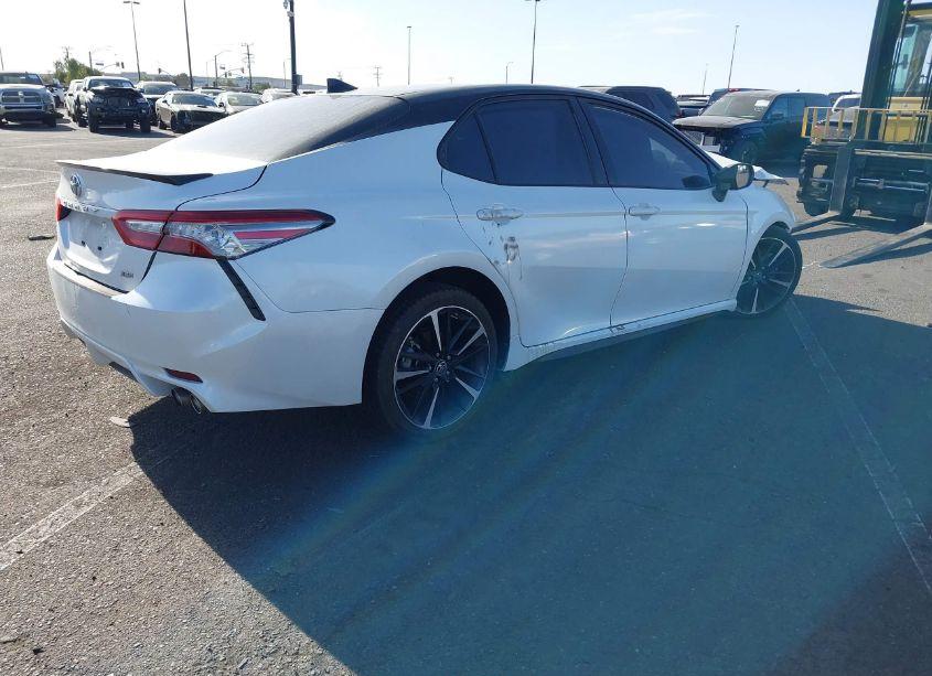 Photo 4 of 2019 Toyota Camry XSE (VIN 4T1B61HK7KU189322)