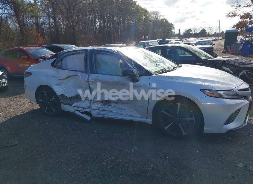 Photo 13 of 2019 Toyota Camry XSE (VIN 4T1B61HK7KU205566)