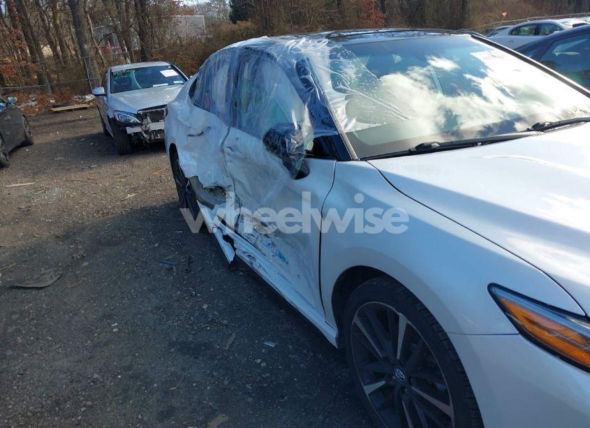 Photo 6 of 2019 Toyota Camry XSE (VIN 4T1B61HK7KU205566)