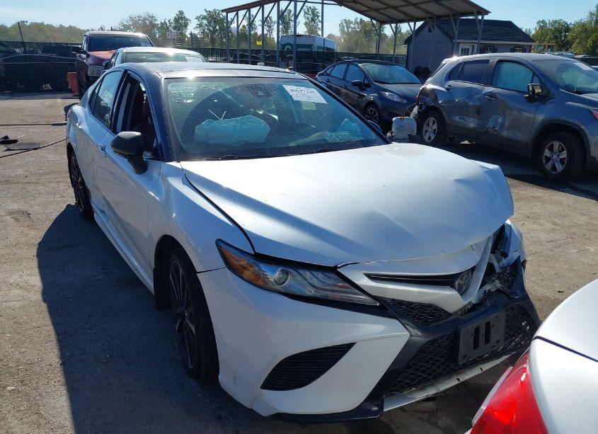 Photo 12 of 2019 Toyota Camry XSE (VIN 4T1B61HK7KU209648)