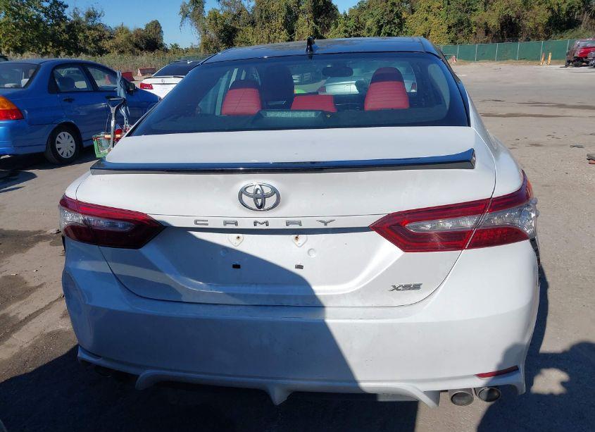 Photo 16 of 2019 Toyota Camry XSE (VIN 4T1B61HK7KU209648)