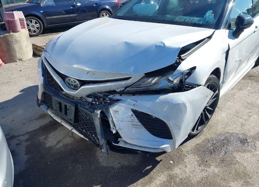 Photo 6 of 2019 Toyota Camry XSE (VIN 4T1B61HK7KU209648)