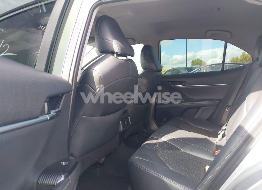 Photo 8 of 2019 Toyota Camry XSE (VIN 4T1B61HK7KU216129)