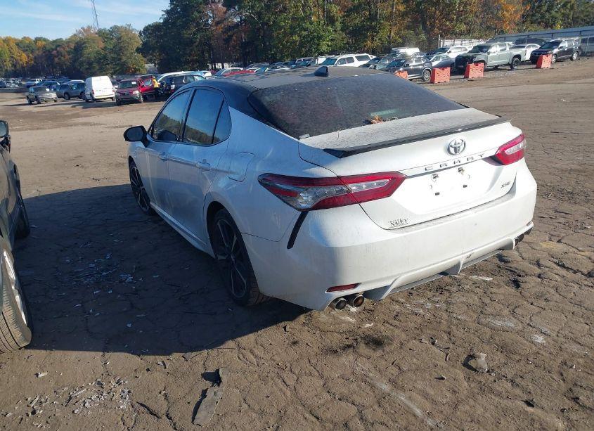 Photo 3 of 2019 Toyota Camry XSE (VIN 4T1B61HK7KU239796)