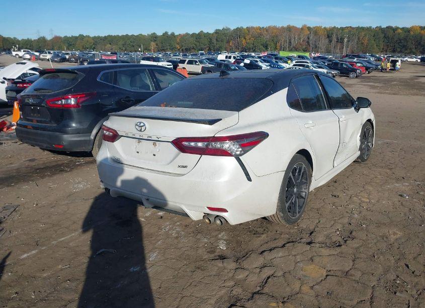 Photo 4 of 2019 Toyota Camry XSE (VIN 4T1B61HK7KU239796)