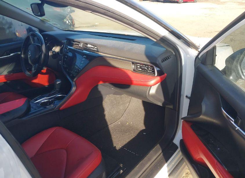 Photo 5 of 2019 Toyota Camry XSE (VIN 4T1B61HK7KU239796)