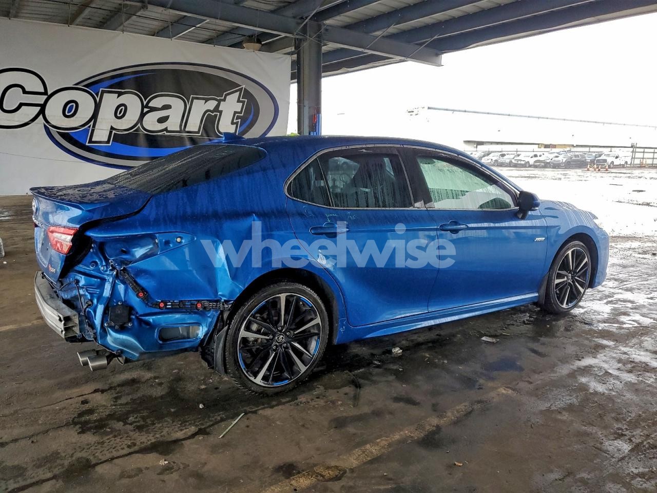 Photo 3 of 2019 TOYOTA CAMRY XSE (VIN 4T1B61HK7KU261927)