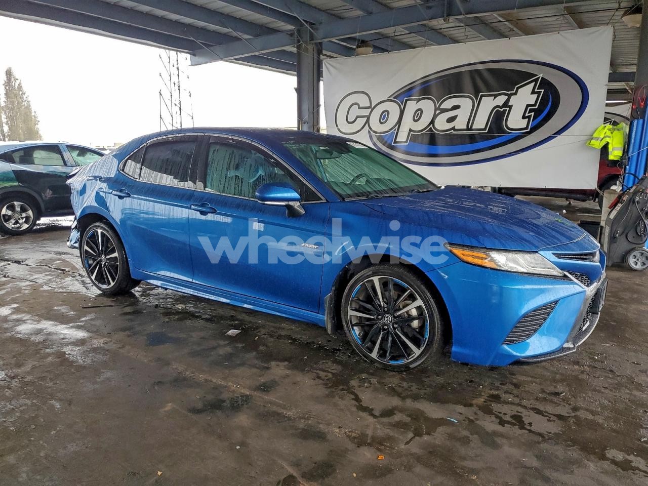 Photo 4 of 2019 TOYOTA CAMRY XSE (VIN 4T1B61HK7KU261927)