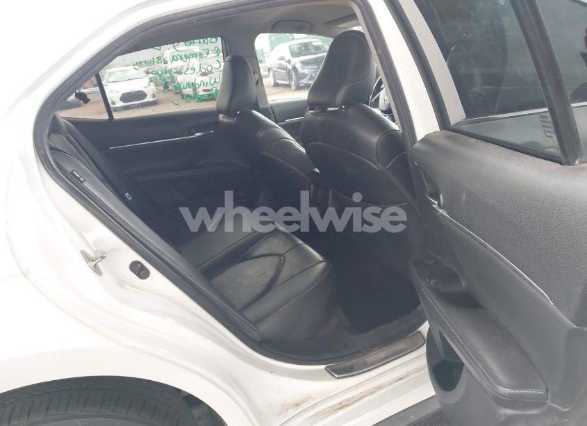 Photo 8 of 2019 Toyota Camry XSE (VIN 4T1B61HK7KU299772)