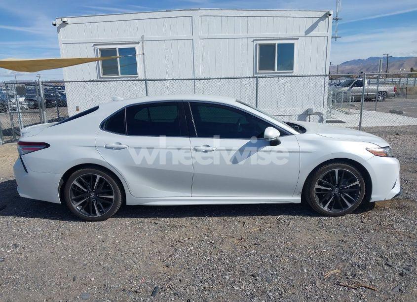 Photo 13 of 2019 Toyota Camry XSE (VIN 4T1B61HK7KU732877)