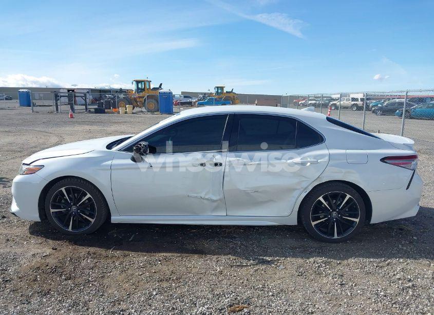 Photo 14 of 2019 Toyota Camry XSE (VIN 4T1B61HK7KU732877)