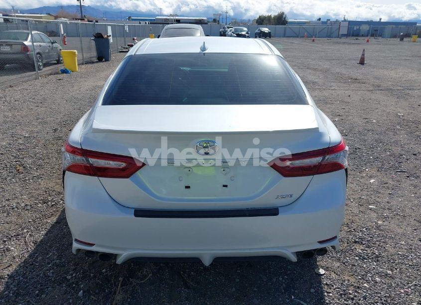 Photo 16 of 2019 Toyota Camry XSE (VIN 4T1B61HK7KU732877)