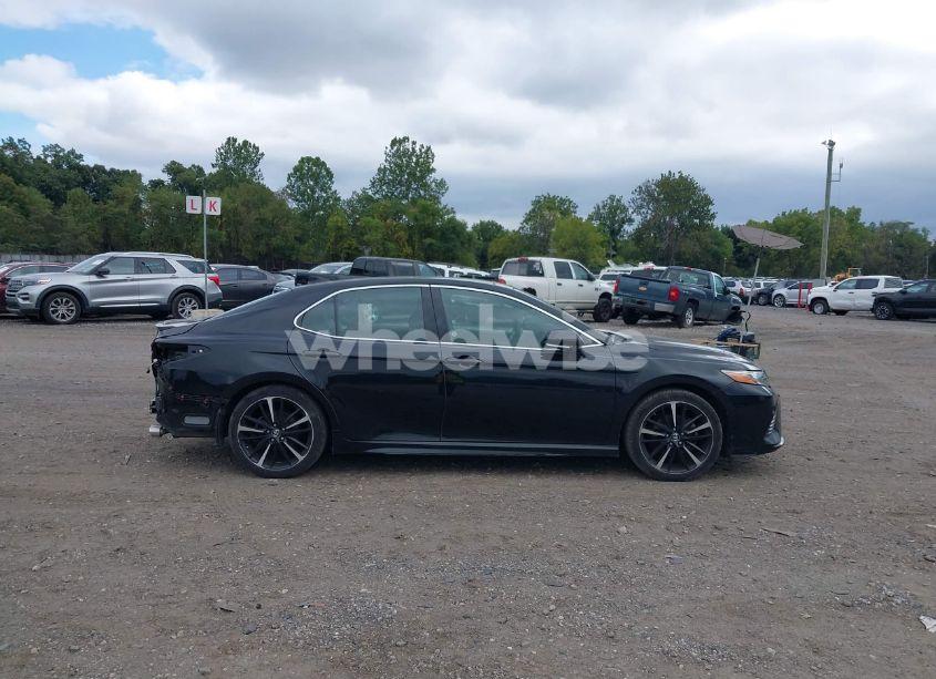 Photo 13 of 2019 Toyota Camry XSE (VIN 4T1B61HK7KU827181)