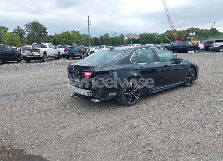 Photo 4 of 2019 Toyota Camry XSE (VIN 4T1B61HK7KU827181)