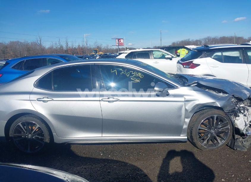 Photo 13 of 2019 Toyota Camry XSE (VIN 4T1B61HK7KU844160)