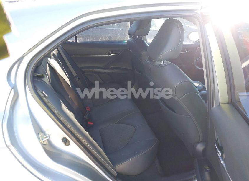 Photo 8 of 2019 Toyota Camry XSE (VIN 4T1B61HK7KU844160)