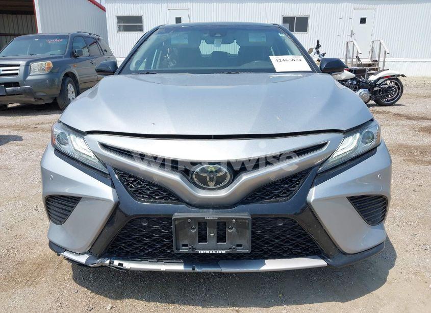 Photo 12 of 2018 Toyota Camry XSE (VIN 4T1B61HK8JU148437)