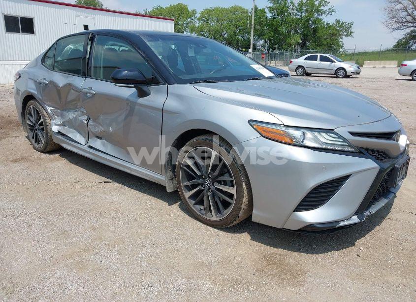 Photo 6 of 2018 Toyota Camry XSE (VIN 4T1B61HK8JU148437)