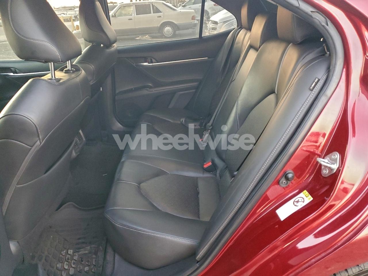 Photo 10 of 2018 TOYOTA CAMRY XSE (VIN 4T1B61HK8JU524148)