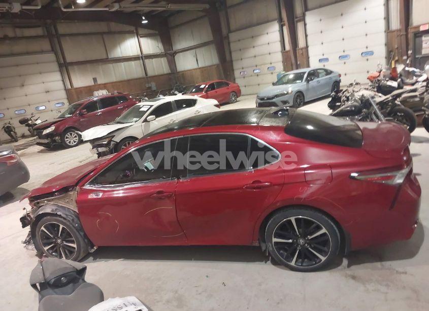 Photo 15 of 2019 Toyota Camry XSE (VIN 4T1B61HK8KU196036)