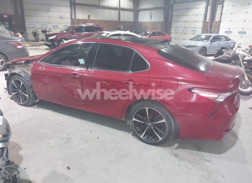 Photo 3 of 2019 Toyota Camry XSE (VIN 4T1B61HK8KU196036)