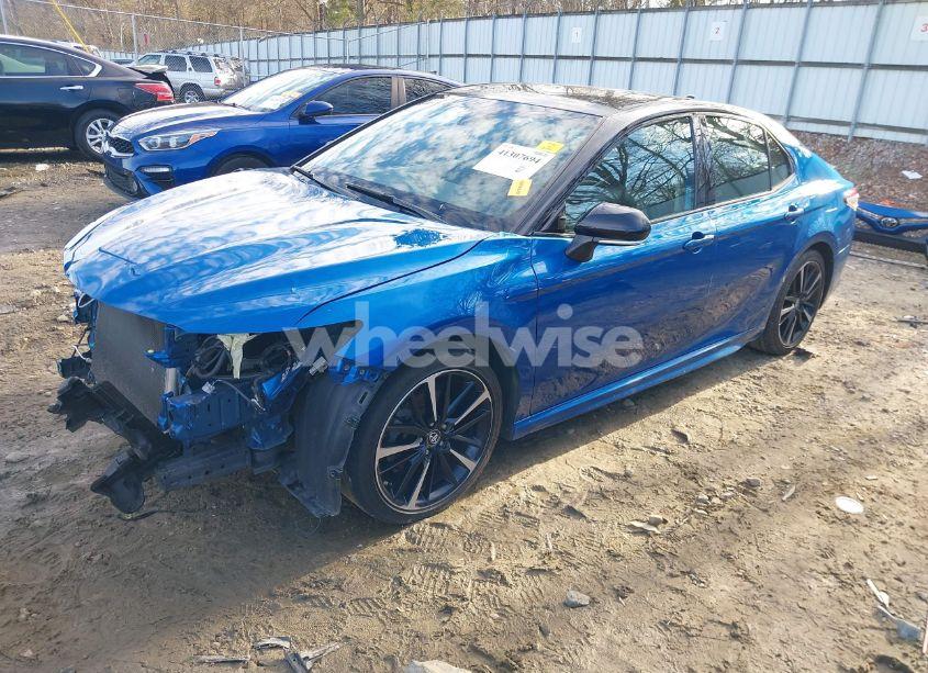 Photo 2 of 2019 Toyota Camry XSE (VIN 4T1B61HK8KU220089)