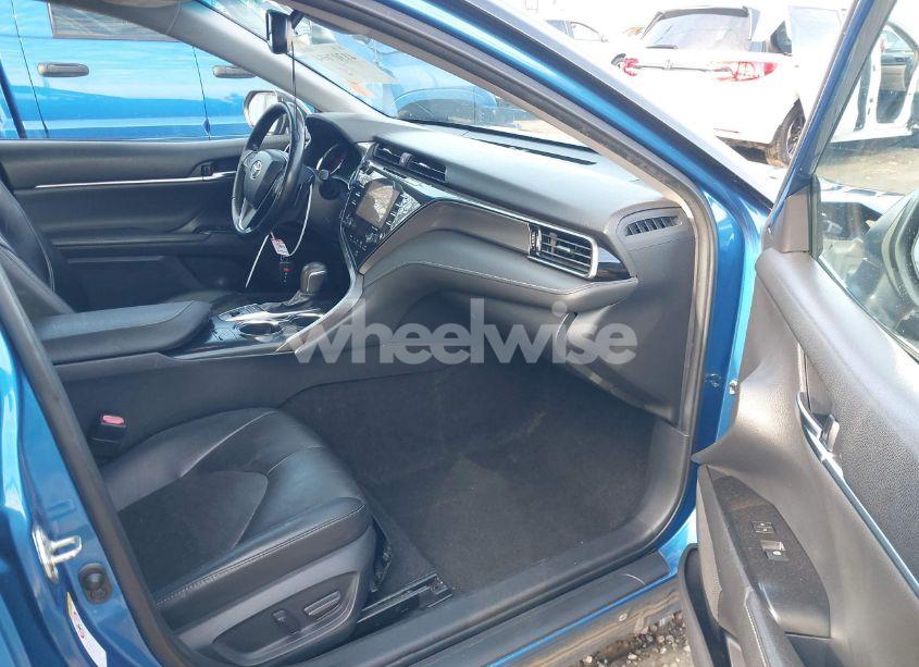 Photo 5 of 2019 Toyota Camry XSE (VIN 4T1B61HK8KU220089)