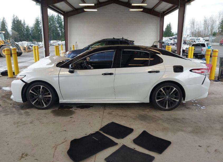 Photo 14 of 2019 Toyota Camry XSE (VIN 4T1B61HK8KU295665)