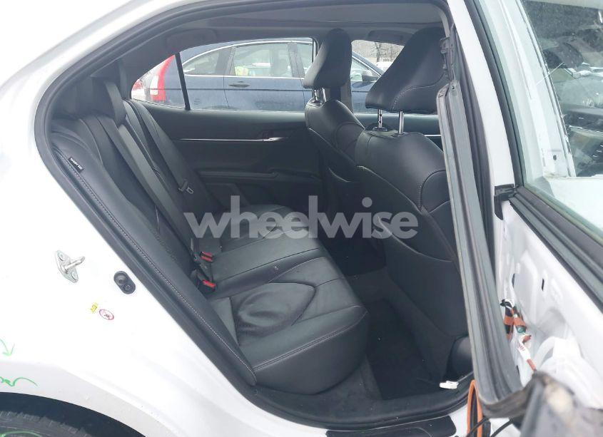 Photo 8 of 2019 Toyota Camry XSE (VIN 4T1B61HK8KU740633)