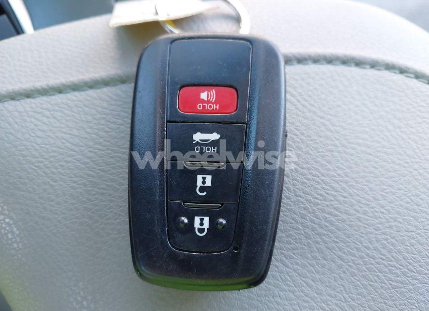 Photo 11 of 2018 Toyota Camry XSE (VIN 4T1B61HK9JU011331)