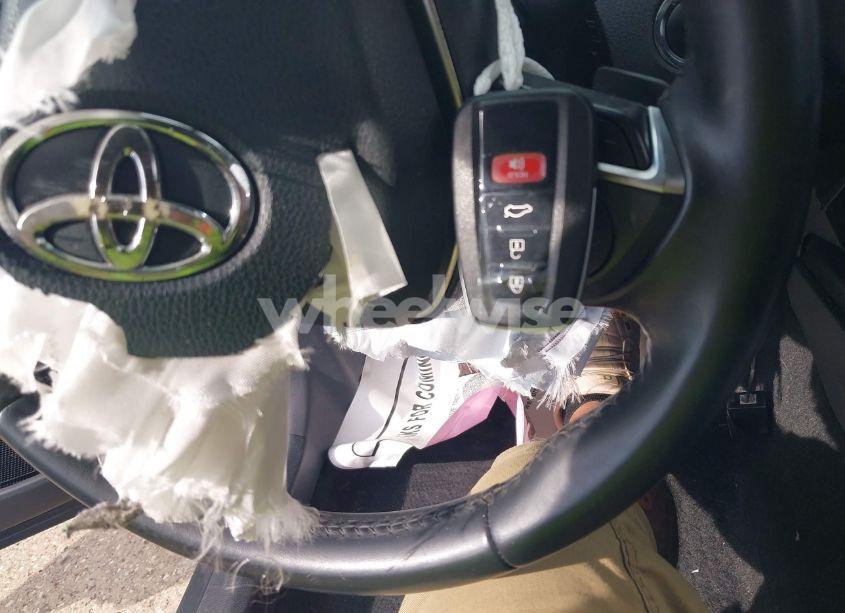 Photo 11 of 2018 Toyota Camry XSE (VIN 4T1B61HK9JU052364)