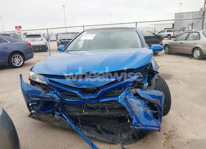 Photo 13 of 2018 Toyota Camry XSE (VIN 4T1B61HK9JU052364)