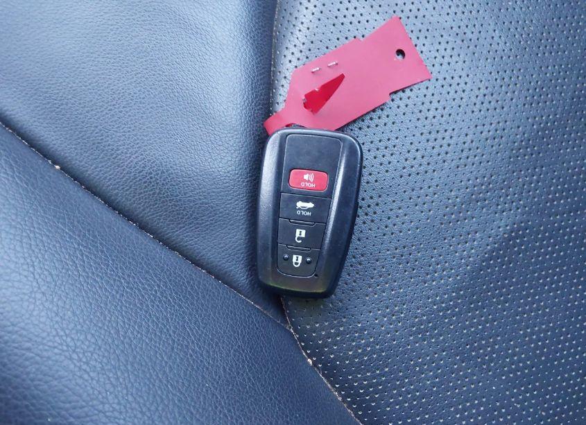 Photo 11 of 2018 Toyota Camry XSE (VIN 4T1B61HK9JU061677)