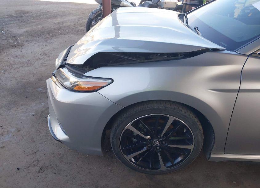 Photo 6 of 2018 Toyota Camry XSE (VIN 4T1B61HK9JU061677)